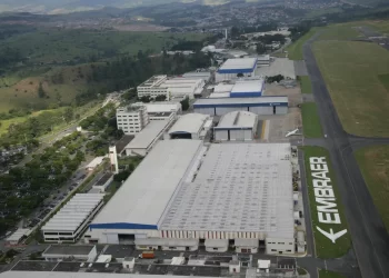 Embraer registra lucro de R$ 279 milhões no segundo trimestre de 2023, aumento de 20%