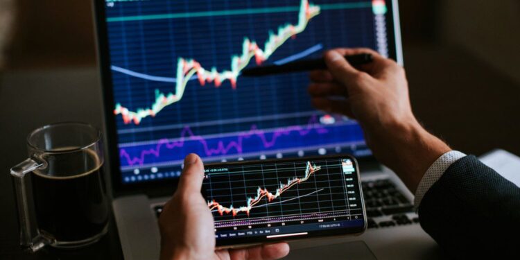 Investir em ações com dividendos se torna estratégia de alto retorno no Brasil