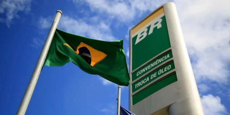 Petrobras (PETR4) conclui oferta de R$ 3 bilhões em debêntures